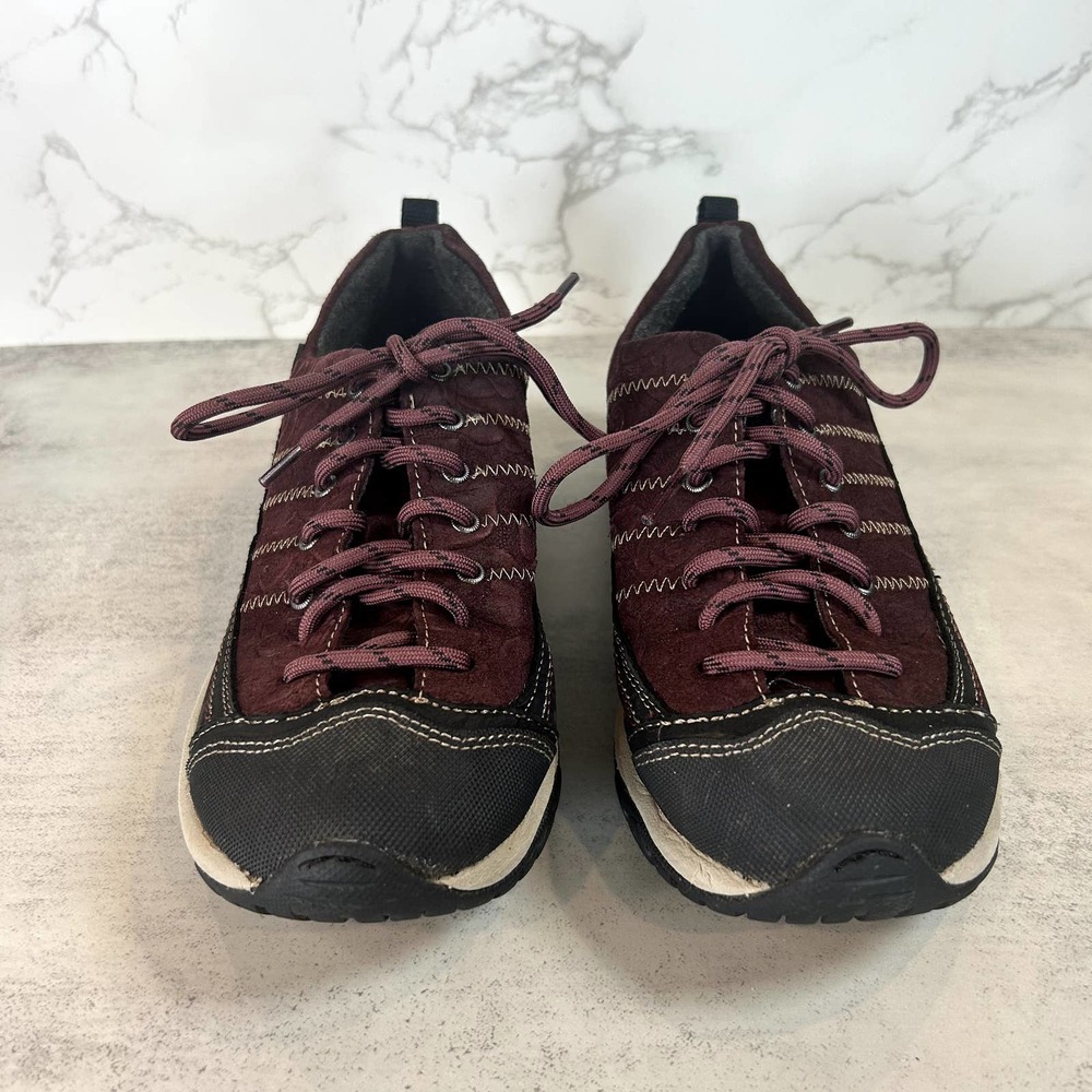 TAOS, Women's Motion Suede Walking Burgundy/Black Sneakers, US Women's 7.5 - Picture 3 of 7